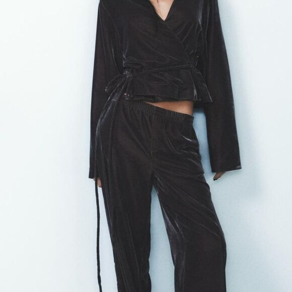 Zara Brown Long Sleeve Velvet Wrap‎ Jacket Size Medium - Picture 2 of 6